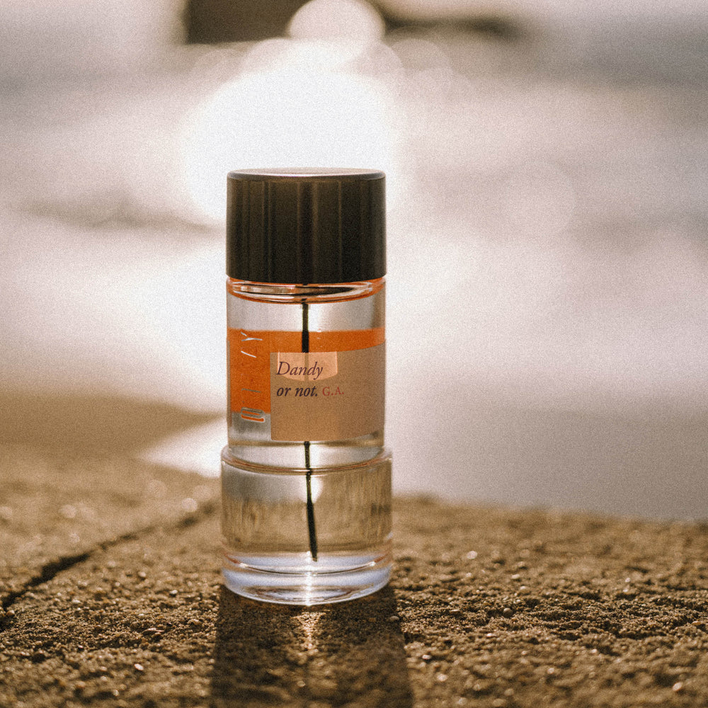 Un parfum Boisé, Cuiré évoquant l'amour désinvolte.