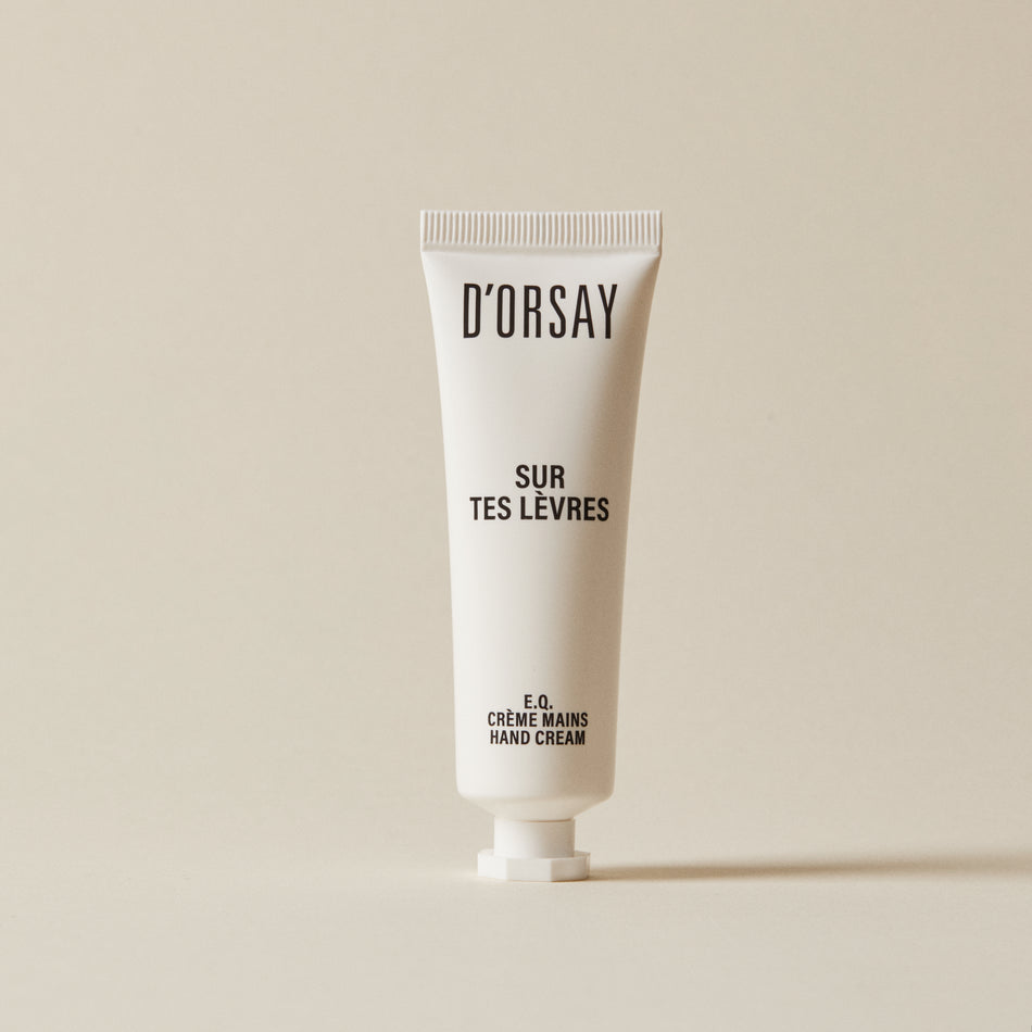 SUR TES LÈVRES. E.Q.